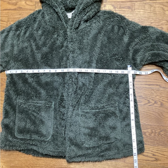 Grace & Emma open front Sherpa hoodie. Olive/Army Green. Size Medium - Picture 12 of 12